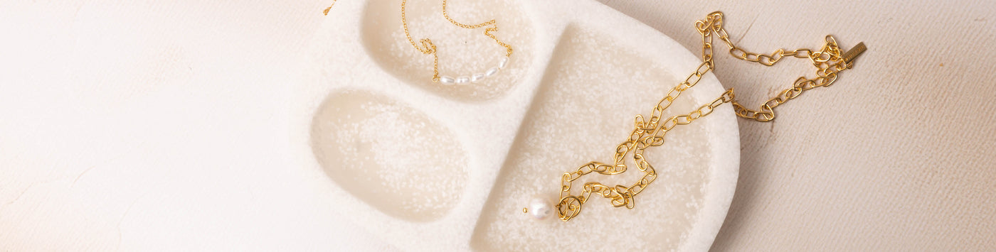 GOLD PEARL NECKLACES